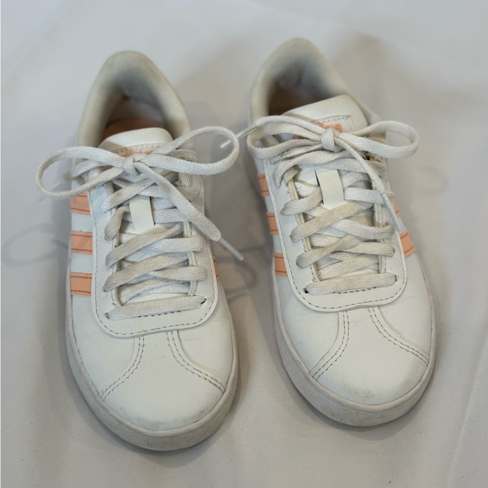 Adidas Court White and Pink Sneakers Retro Low-Top Style